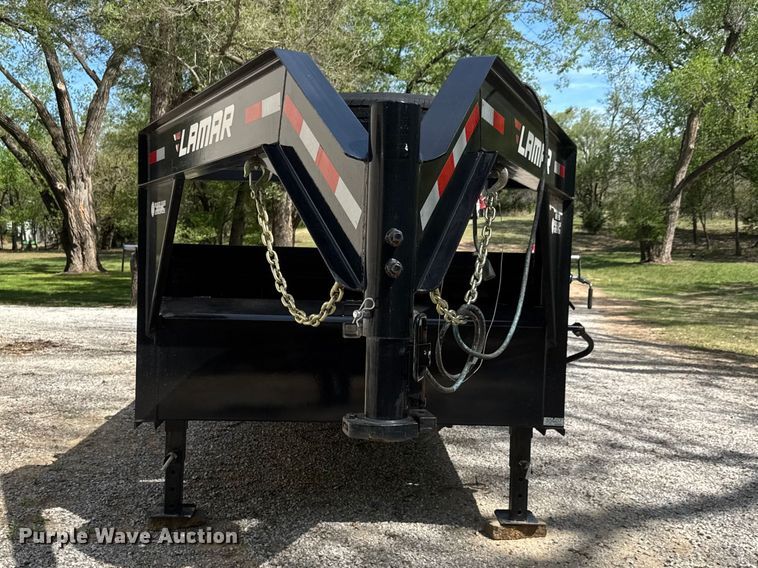 image for item ET1936 2020 Lamar DL831627 dump trailer