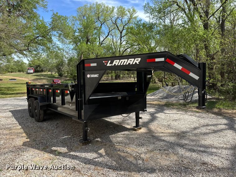 image for item ET1936 2020 Lamar DL831627 dump trailer