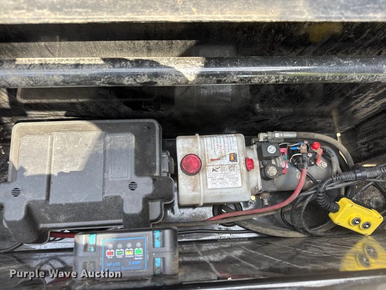 image for item ET1936 2020 Lamar DL831627 dump trailer