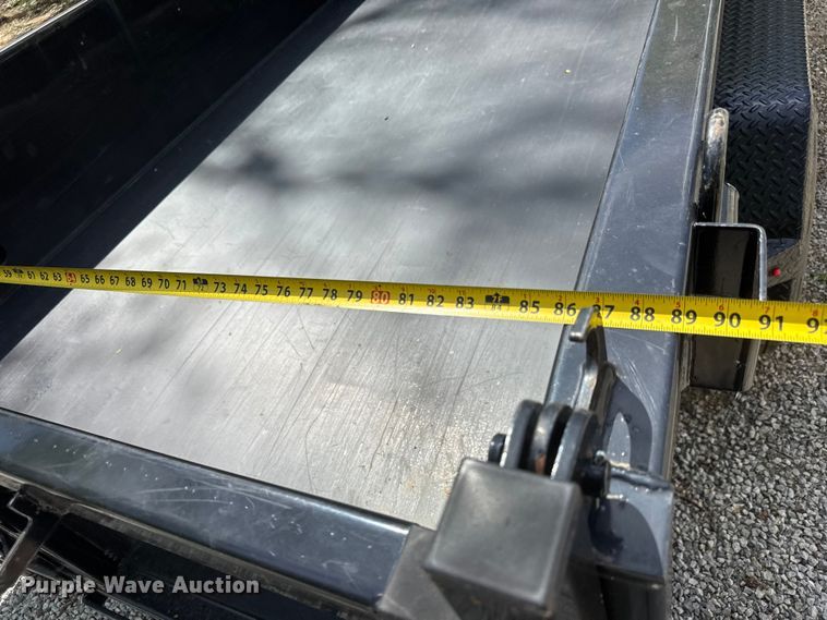 image for item ET1936 2020 Lamar DL831627 dump trailer