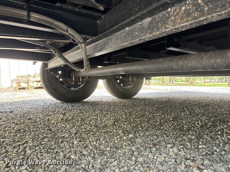 image for item ET1936 2020 Lamar DL831627 dump trailer