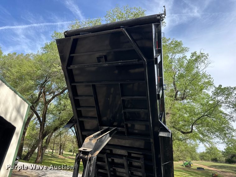 image for item ET1936 2020 Lamar DL831627 dump trailer