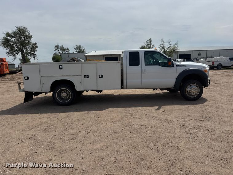 image for item ET1963 2013 Ford F450 Super Duty XLT utility / service truck