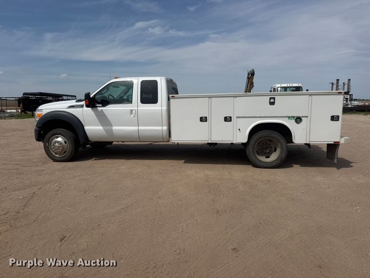 image for item ET1963 2013 Ford F450 Super Duty XLT utility / service truck