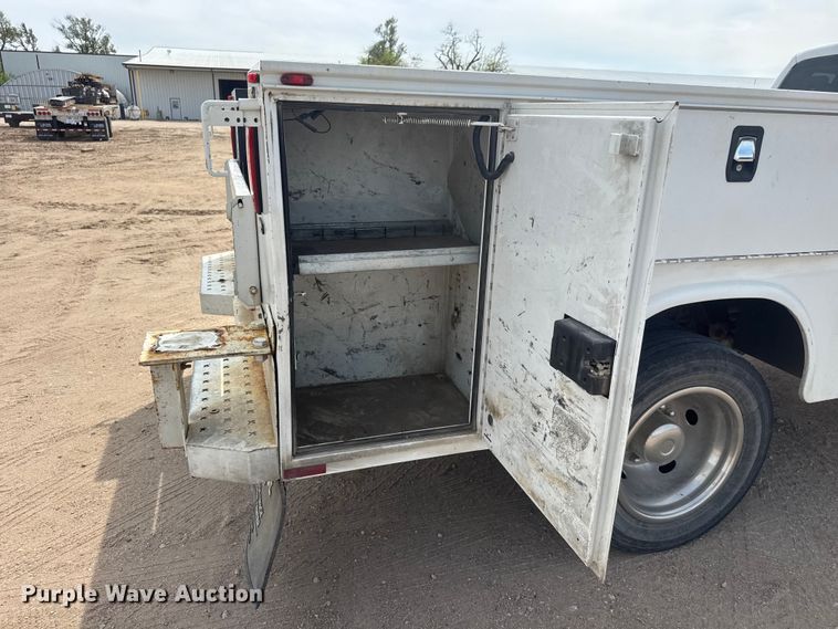 image for item ET1963 2013 Ford F450 Super Duty XLT utility / service truck