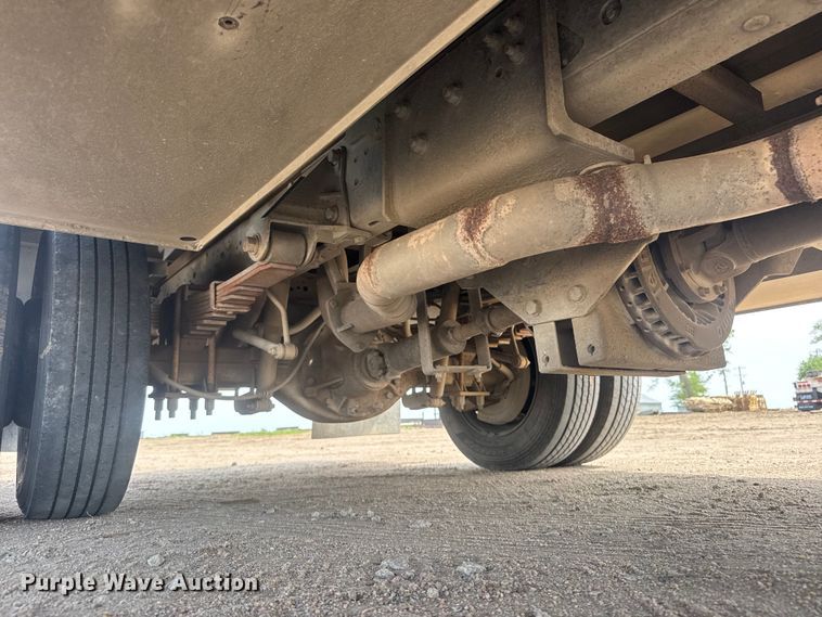 image for item ET1963 2013 Ford F450 Super Duty XLT utility / service truck