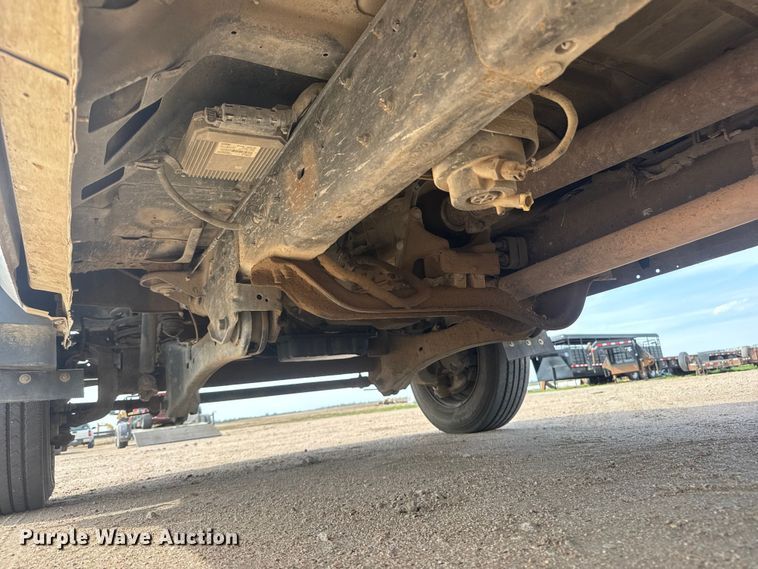 image for item ET1963 2013 Ford F450 Super Duty XLT utility / service truck