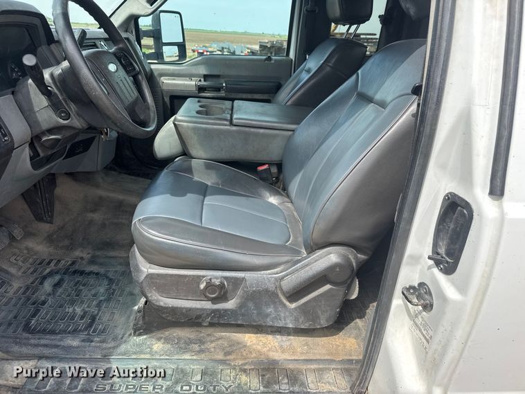 image for item ET1963 2013 Ford F450 Super Duty XLT utility / service truck