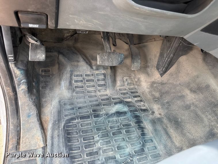 image for item ET1963 2013 Ford F450 Super Duty XLT utility / service truck