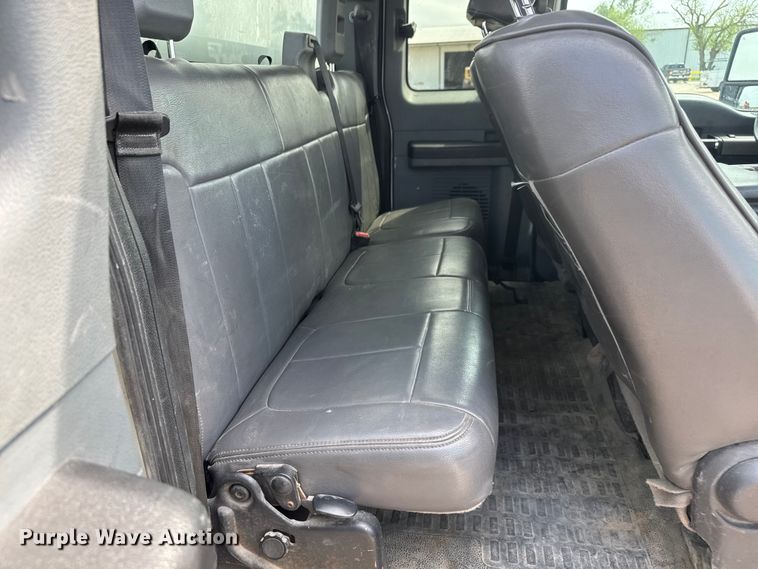 image for item ET1963 2013 Ford F450 Super Duty XLT utility / service truck