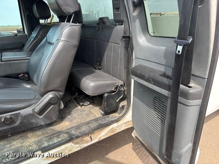 image for item ET1963 2013 Ford F450 Super Duty XLT utility / service truck