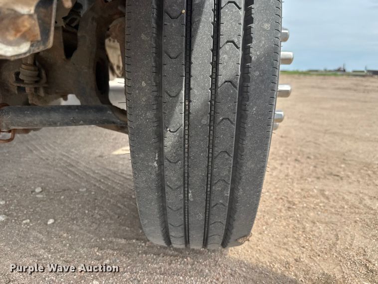 image for item ET1963 2013 Ford F450 Super Duty XLT utility / service truck