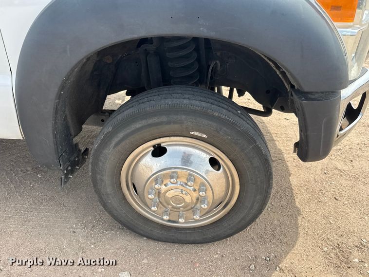 image for item ET1963 2013 Ford F450 Super Duty XLT utility / service truck