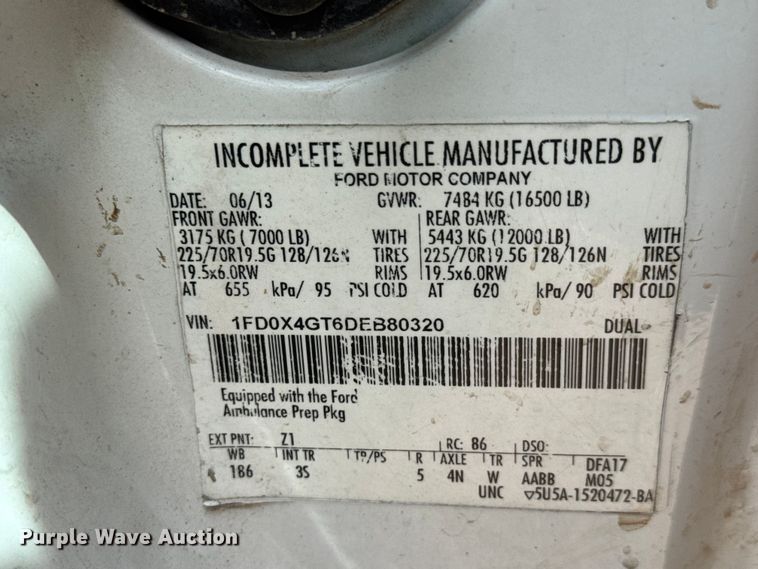 image for item ET1963 2013 Ford F450 Super Duty XLT utility / service truck