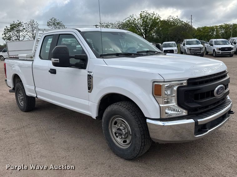 image for item ET1964 2020 Ford F250 Super Duty Ext. Cab pickup truck
