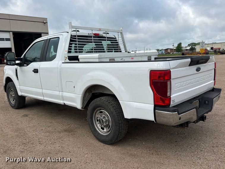 image for item ET1964 2020 Ford F250 Super Duty Ext. Cab pickup truck