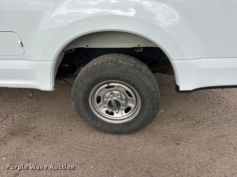 image for item ET1964 2020 Ford F250 Super Duty Ext. Cab pickup truck