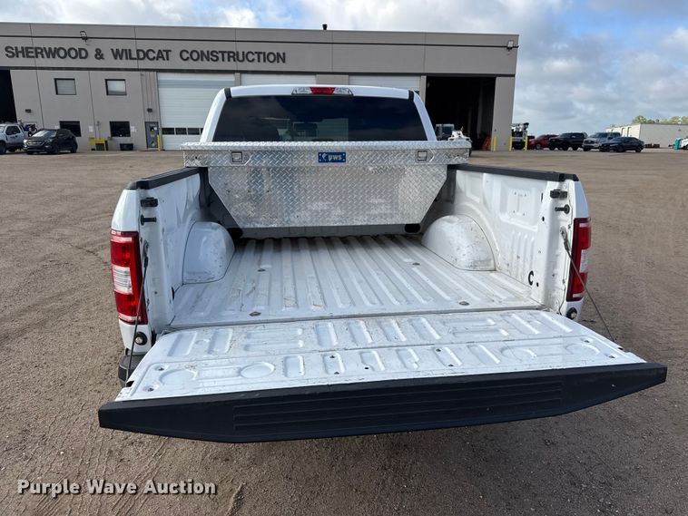 image for item ET1965 2020 Ford F150 Crew Cab pickup truck