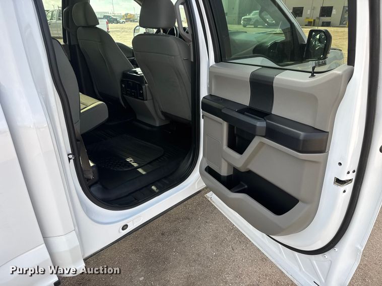 image for item ET1965 2020 Ford F150 Crew Cab pickup truck