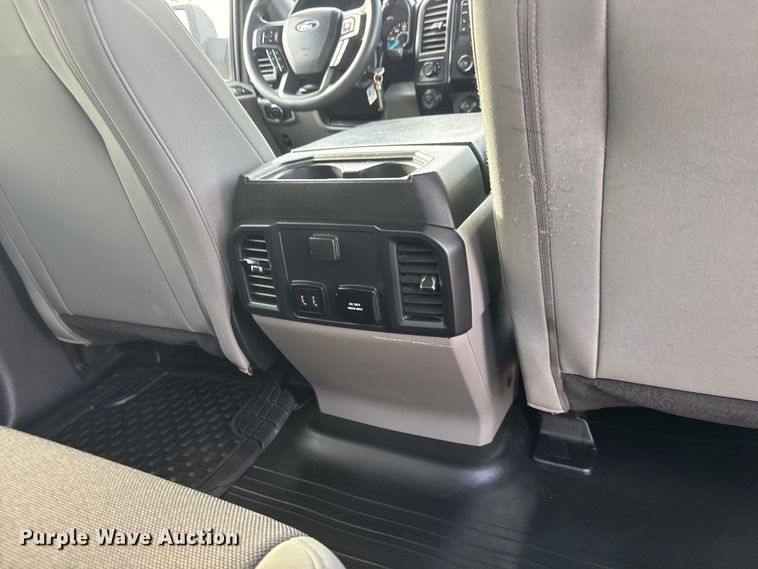 image for item ET1965 2020 Ford F150 Crew Cab pickup truck