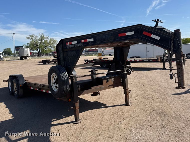 image for item ET1969 2007 Load Trail tilt deck equipment trailer