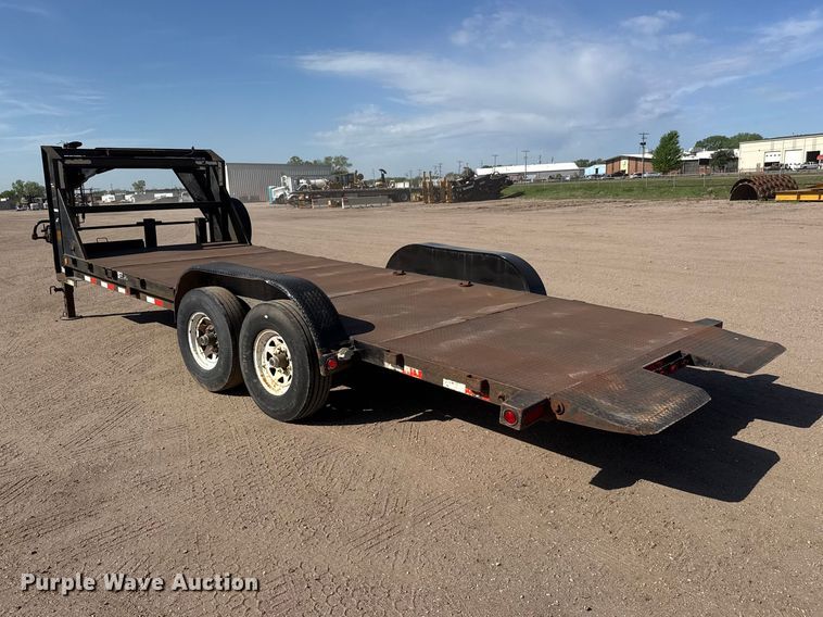 image for item ET1969 2007 Load Trail tilt deck equipment trailer