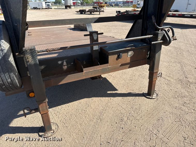 image for item ET1969 2007 Load Trail tilt deck equipment trailer