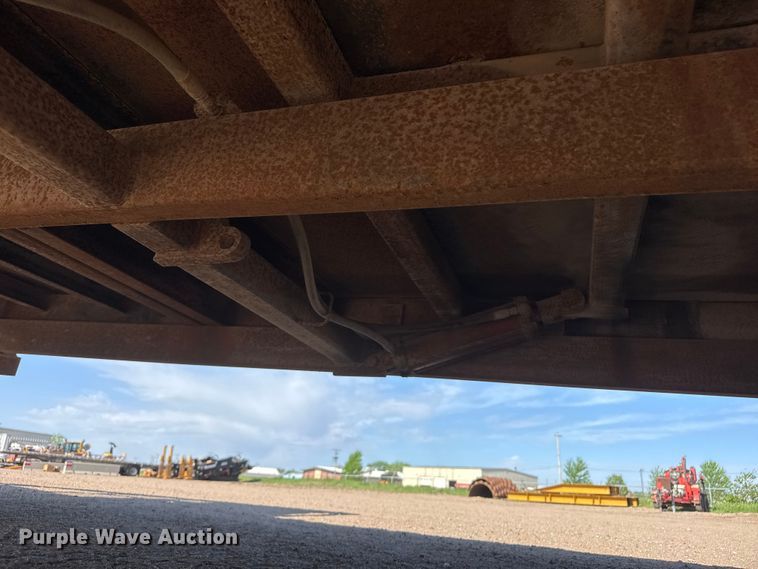 image for item ET1969 2007 Load Trail tilt deck equipment trailer