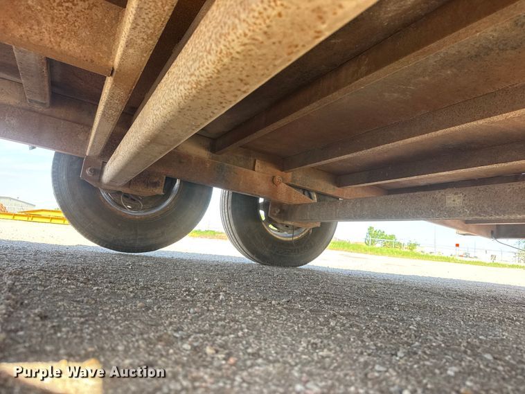 image for item ET1969 2007 Load Trail tilt deck equipment trailer