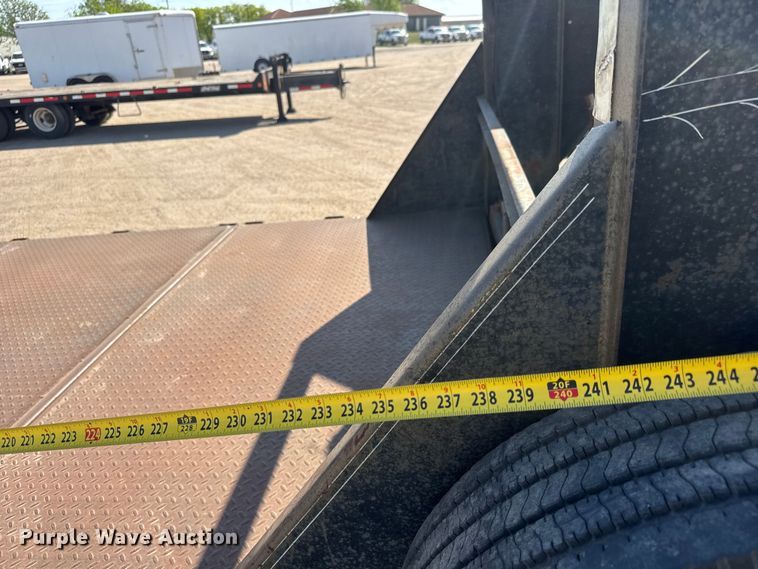 image for item ET1969 2007 Load Trail tilt deck equipment trailer