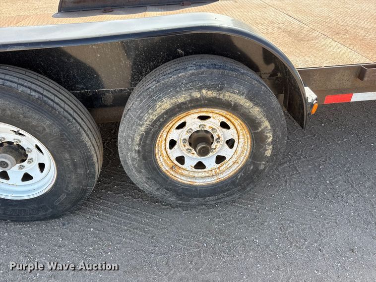 image for item ET1969 2007 Load Trail tilt deck equipment trailer