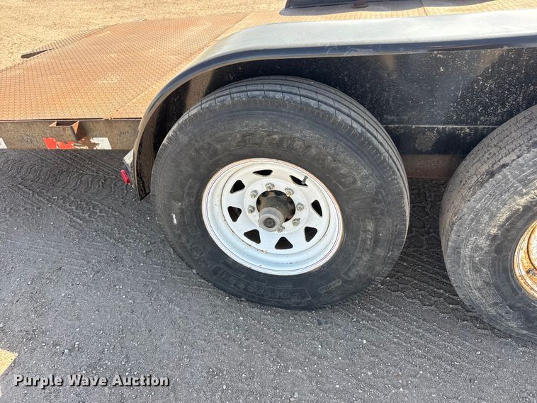 image for item ET1969 2007 Load Trail tilt deck equipment trailer