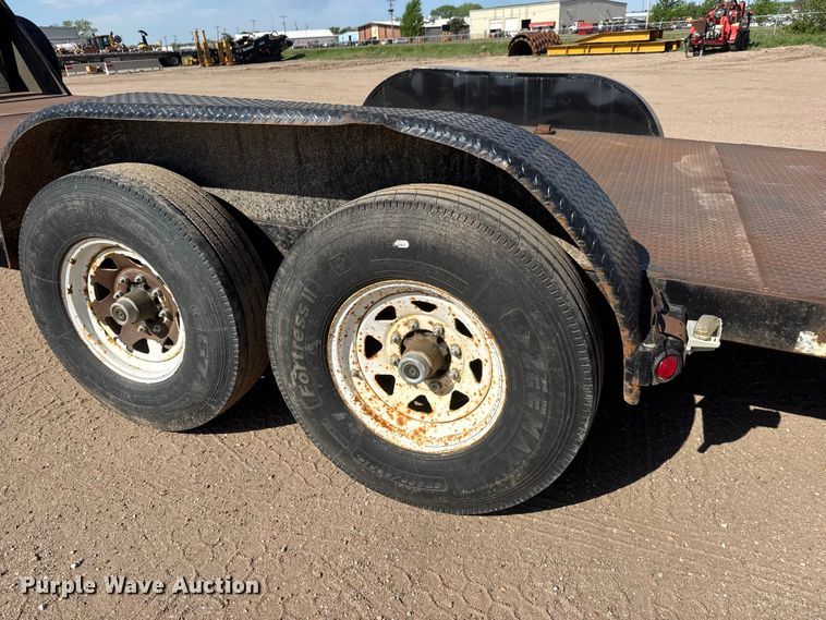 image for item ET1969 2007 Load Trail tilt deck equipment trailer