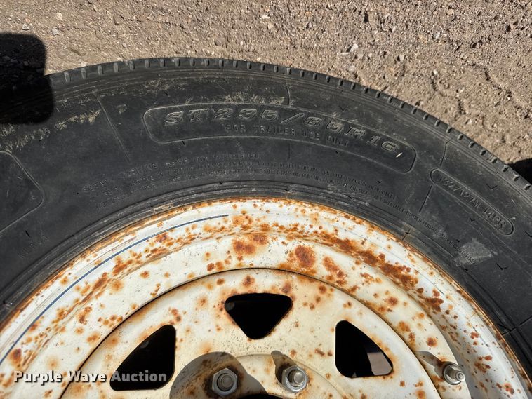 image for item ET1969 2007 Load Trail tilt deck equipment trailer