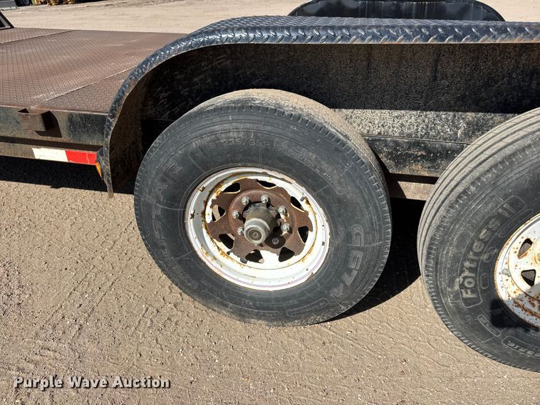 image for item ET1969 2007 Load Trail tilt deck equipment trailer