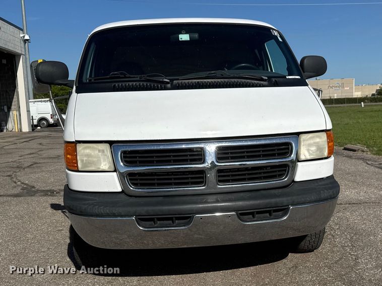 image for item ET1996 1998 Dodge Ram Wagon 3500 van