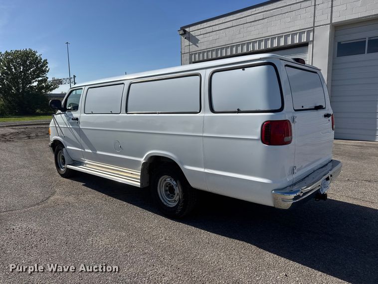 image for item ET1996 1998 Dodge Ram Wagon 3500 van