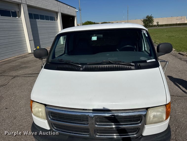 image for item ET1996 1998 Dodge Ram Wagon 3500 van
