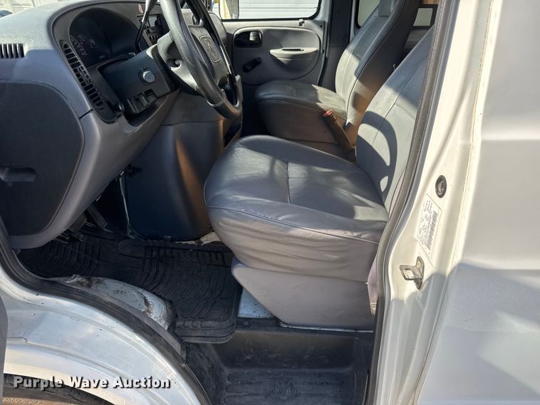 image for item ET1996 1998 Dodge Ram Wagon 3500 van