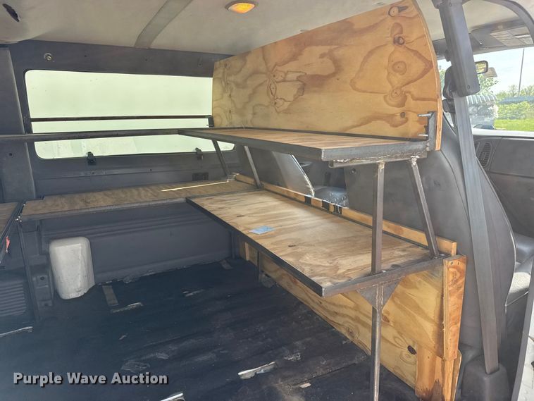 image for item ET1996 1998 Dodge Ram Wagon 3500 van