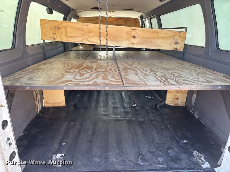 image for item ET1996 1998 Dodge Ram Wagon 3500 van