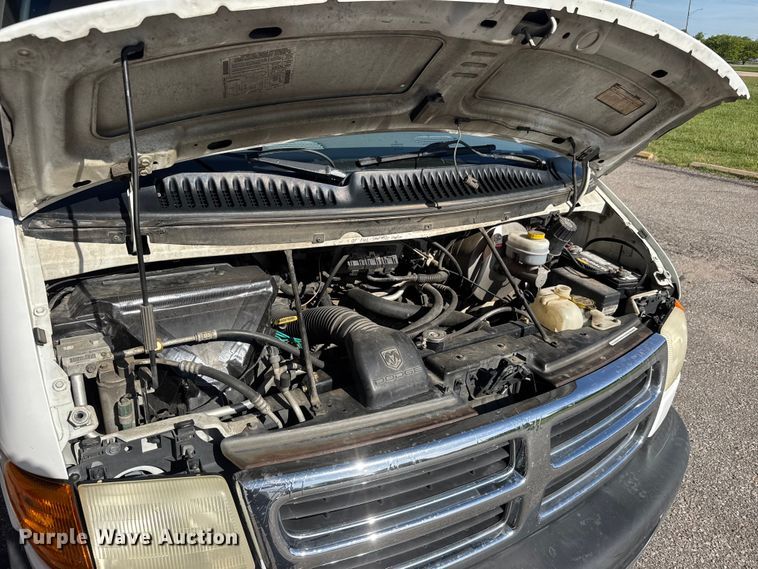 image for item ET1996 1998 Dodge Ram Wagon 3500 van