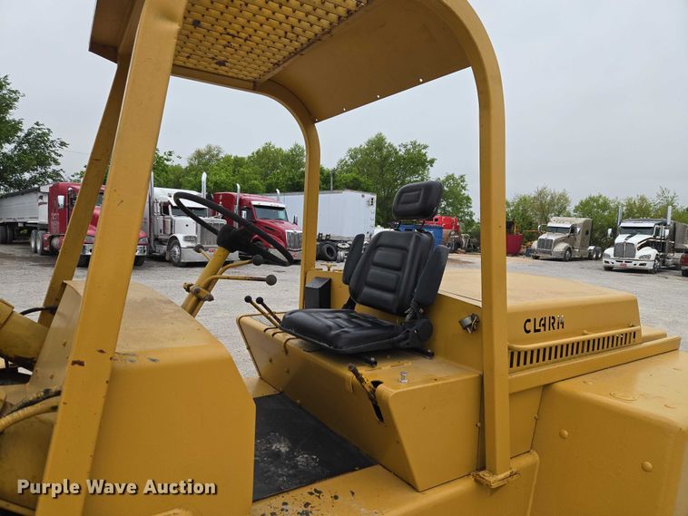 image for item ET5052 Clark 392439 forklift