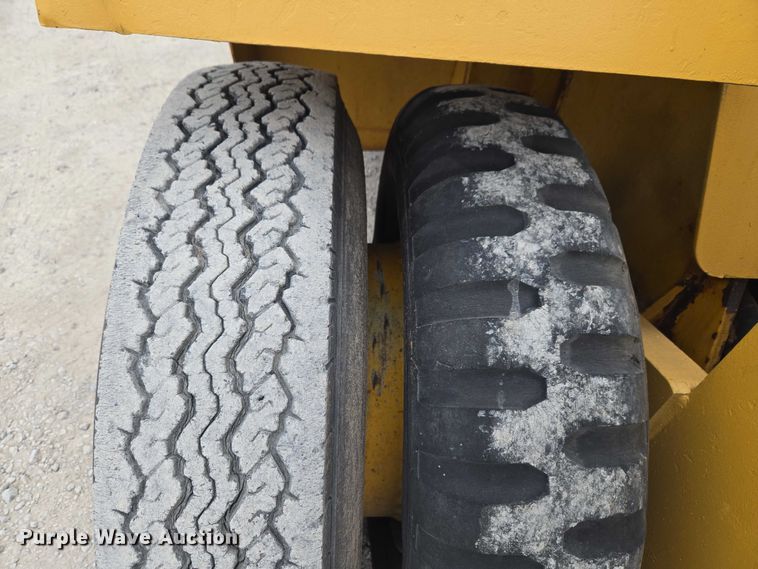 image for item ET5052 Clark 392439 forklift