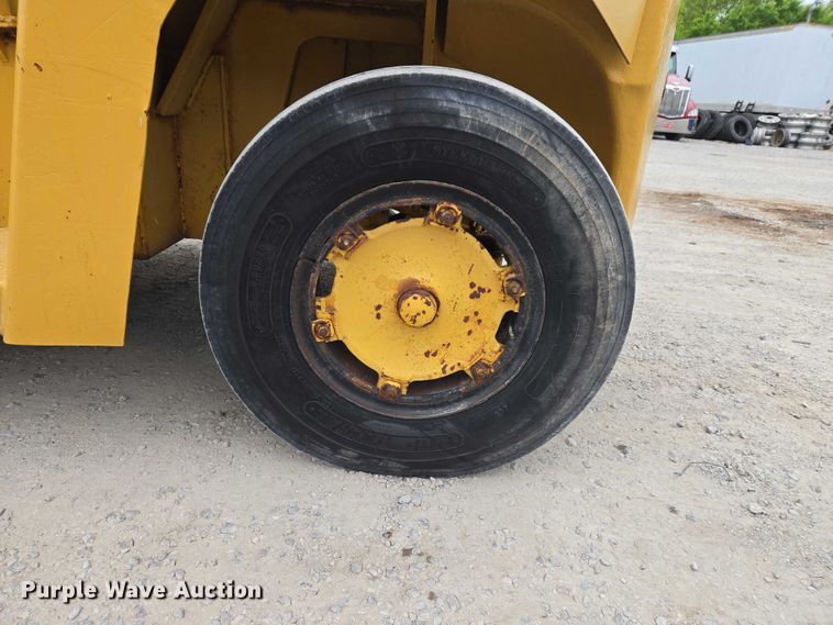 image for item ET5052 Clark 392439 forklift