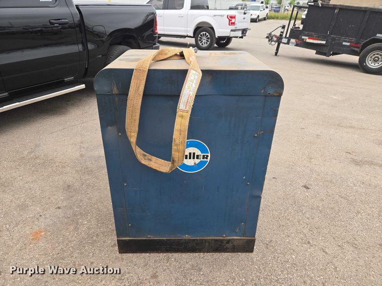 image for item ET5054 Miller 330A/BP welder