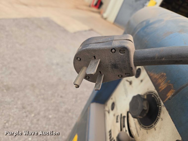image for item ET5054 Miller 330A/BP welder