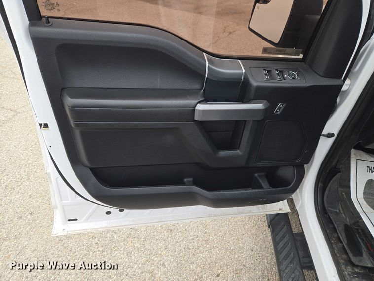 image for item ET5055 2018 Ford F150 Crew Cab pickup truck