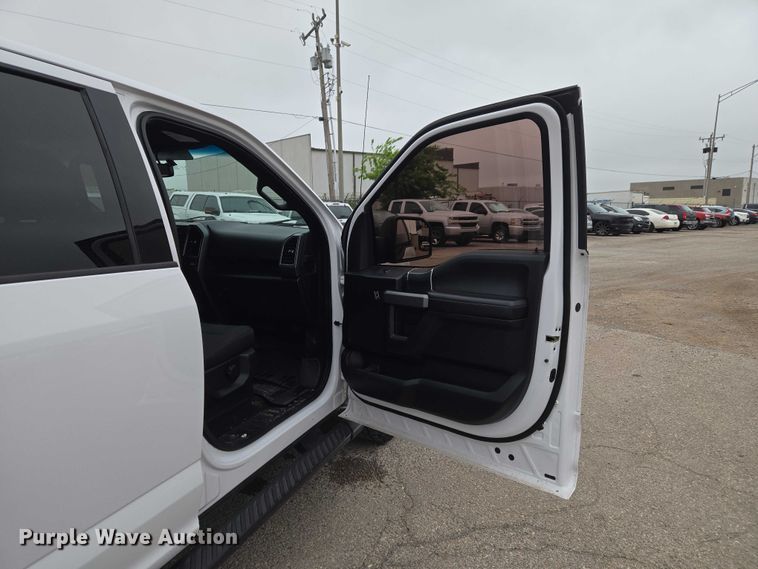 image for item ET5055 2018 Ford F150 Crew Cab pickup truck