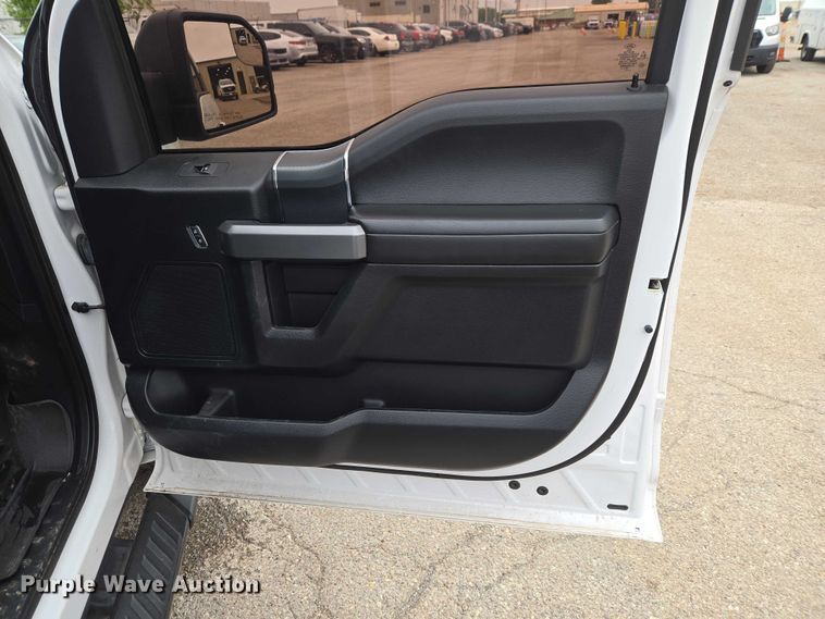 image for item ET5055 2018 Ford F150 Crew Cab pickup truck